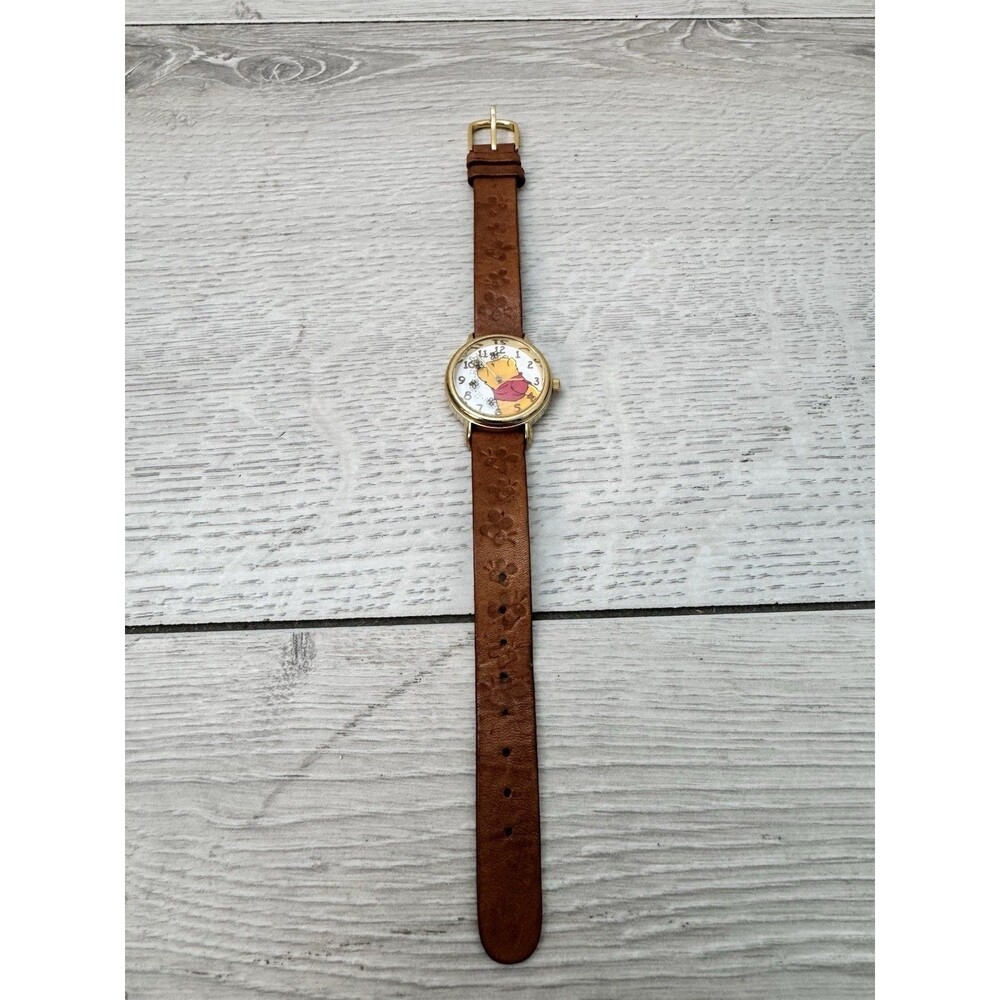 VTG Timex Disney Winnie The Pooh Watch Rotating Bees Leather Strap 90s